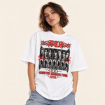 Polera oversize BTS Arirang Tour Blanco vintage, modelo sobre fondo crema