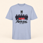 Polera oversize BTS Arirang prenda sola sobre fondo crema