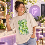 Polera oversize clara con diseño Mojito en tonos verdes